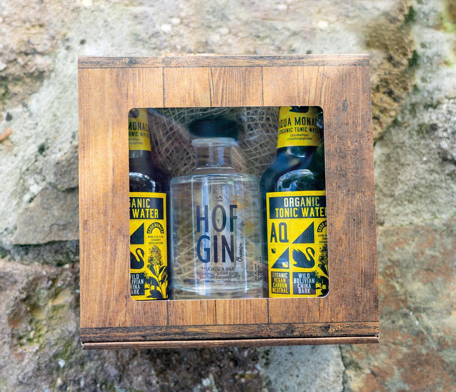 649_2_GIN_and_TONIC.jpg 649_2_GIN_and_TONIC.jpg